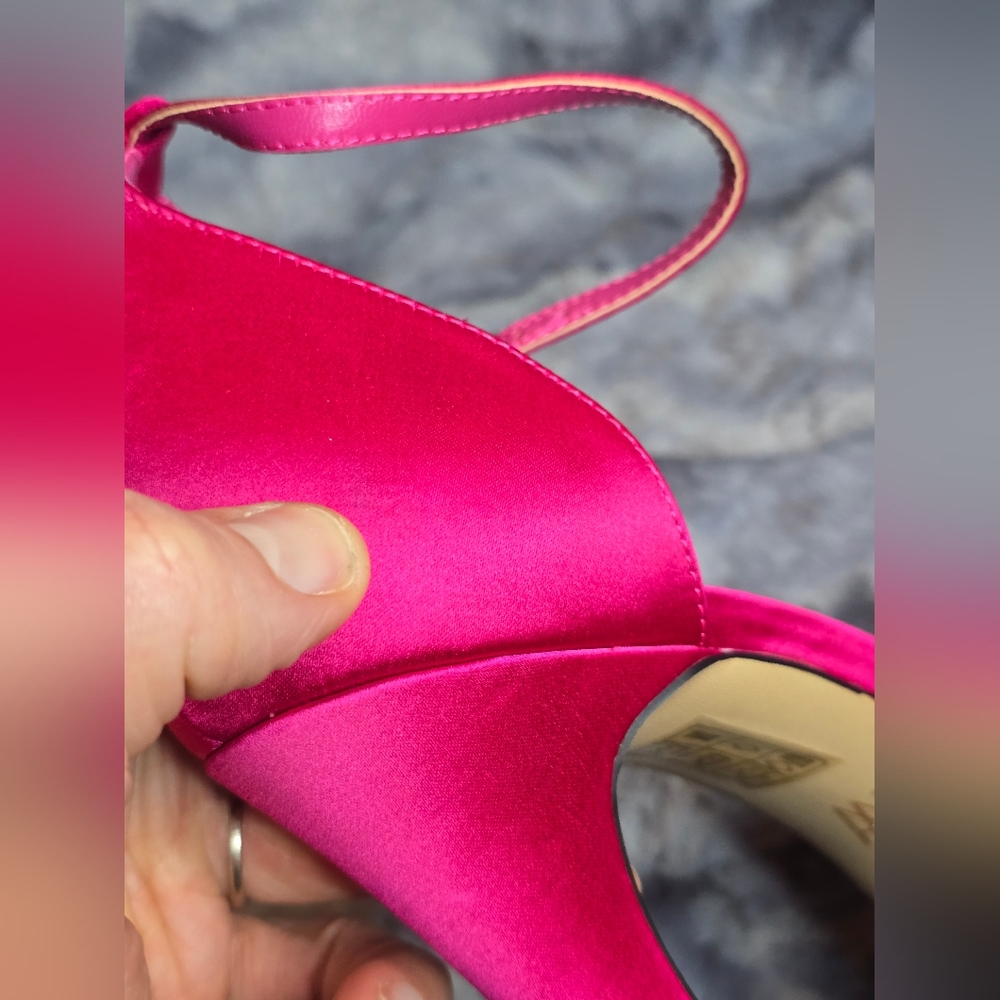 NWT Aaj by Aminah Women's Satiya Platform Dress Sandals In Fuschia Size 8.5 - Picture 13 of 16